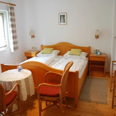 Gaestehaus Stoanerhof * Unterwössen