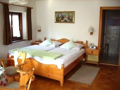 Gaestehaus Stoanerhof 农家乐 *