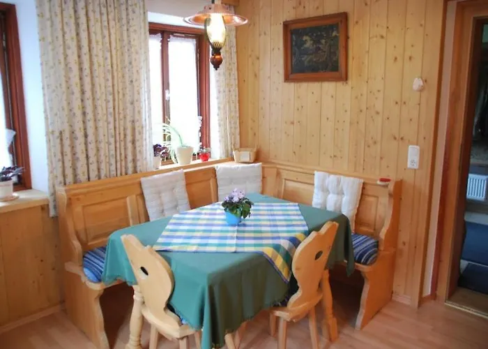 Gaestehaus Stoanerhof *